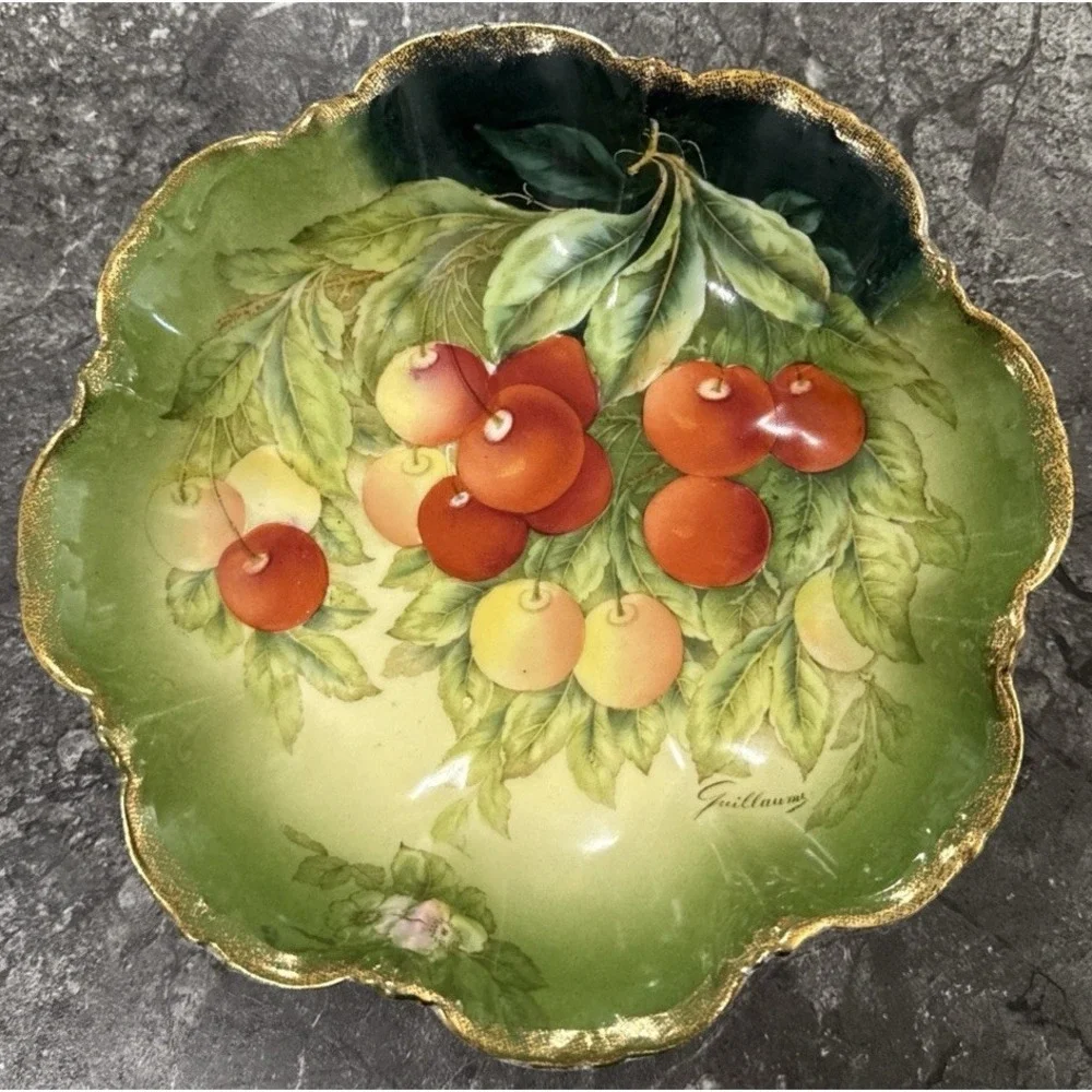 Vtg Bavaria Tirschenreuth Hand‎ Painted Porelain Scalloped Gold Rim Cherry Bowl